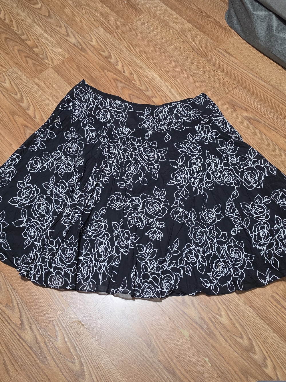 Jones New York Black Floral A-Line Skirt